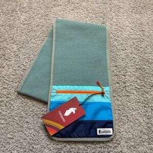 Cotopaxi NWT Teca Fleece Scarf Blue Green Zip Pocket Unisex 67"
